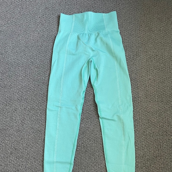 Gymshark Pants - Gymshark Seamless Leggings Size Small